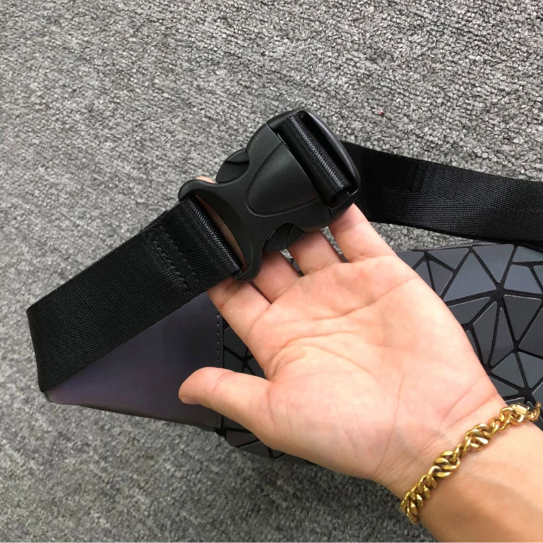 Luminalux Reflective Bag – reflektierende Festival-Bauchtasche